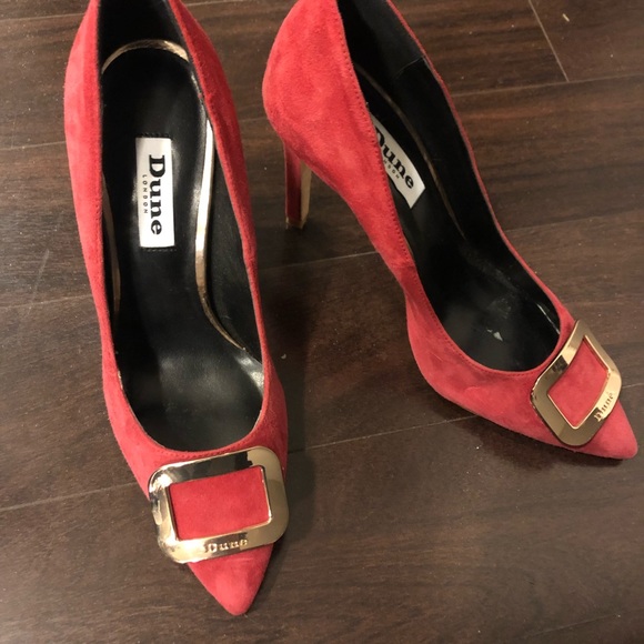Shoes leather red pumps. - Picture 3 of 5